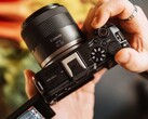 Se dice que la Canon EOS R6 V tiene un aspecto similar a la EOS R50 V fotografiada.