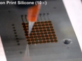 La primera pantalla OLED flexible impresa en 3D podría anunciar una era de pantallas baratas para teléfonos y portátiles