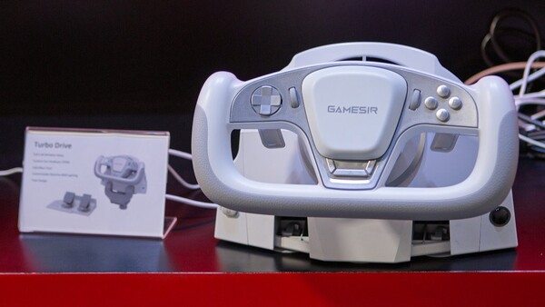 El GameSir Turbo Drive es un volante de simulación de carreras con diseño de yugo. (Fuente de la imagen: Retrohanhelds)