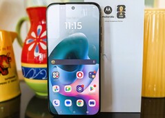 Reseña del Motorola Moto G77 por Notebookcheck
