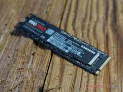 Samsung SSD 990 Pro 2TB, proporcionado por Samsung.
