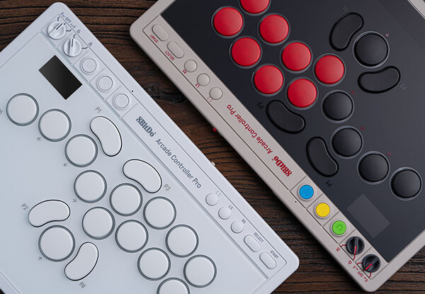 El mando 8BitDo Arcade Controller Pro está disponible en dos colores.
