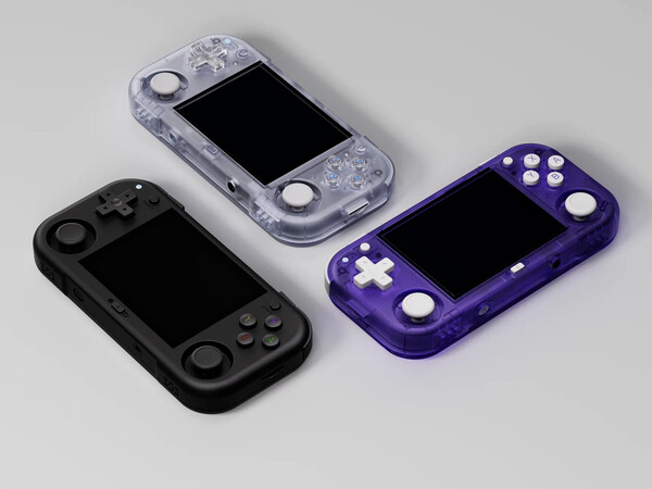 En mayo de 2025 se lanzó una versión revisada del Mini Zero28 con mejores controles y un puerto USB-C reubicado.