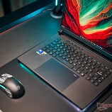 El portátil RTX 5090 y mini LED dentro de un portátil para juegos - Análisis del Asus ROG Strix SCAR 16 2025