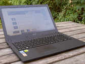 Review del Acer TravelMate P2510 (i5-8250U, MX130)