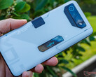 El ROG Phone 7 Ultimate podría ser sustituido pronto por un sucesor alimentado por Snapdragon 8 Gen 3. (Fuente de la imagen: Notebookcheck)