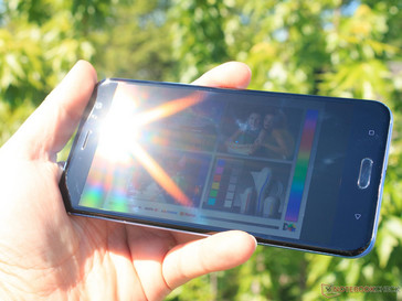 HTC U11 - directamente al sol