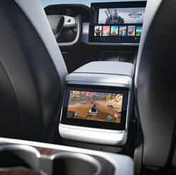 Pantalla del asiento trasero (Fuente de la imagen: Tesla)