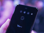 El V50 ThinQ debería empezar a recibir su actualización final del sistema operativo a finales de este trimestre. (Fuente de la imagen: Expert Reviews)