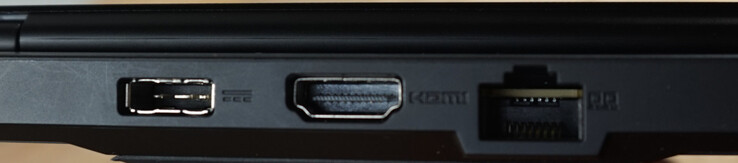 Puertos traseros: Fuente de alimentación, HDMI 2.1 (8K/60 Hz), puerto LAN (2,5 Gbit/s)