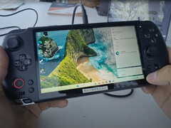 El GPD Win 5 parece un GPD Win 4 sobredimensionado con los botones reposicionados. (Fuente de la imagen: GPD)