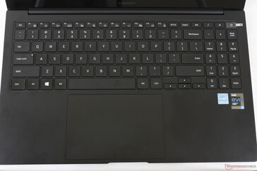 Disposición de teclado idéntica a la del Galaxy Book, más económico