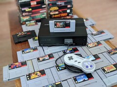 La consola Polymega puede reproducir juegos originales de PS1, NES, Super Nintendo e incluso Sega Saturn (Imagen: Polygon)