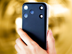 La trasera Mynus para iPhone 17 Pro hace plano el buque insignia de Apple.