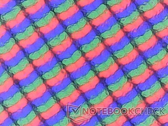 El panel mate es ligeramente más granulado que una alternativa brillante