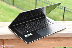 En análisis: Asus Zenbook Pro UX550VE. Modelo de análisis cortesía de XOTIC PC