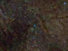 Una imagen compuesta que muestra una sección del medio interestelar radiografiada en busca de azufre (Fuente de la imagen: DSS, DECaPS, eRosita y NASA; recortada)