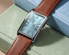 El reloj Timex TW2Y78900, inspirado en el modelo Lexington de 1976, con una variante de esfera en color azul hielo