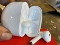 Los supuestos "AirPods" incautados por la Aduana de los Estados Unidos. (Imagen: USCPB)