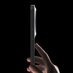 Vivo ha montado los botones de hardware del X300 relativamente altos en su lado derecho. (Fuente de la imagen: Han Bo Xiao - editado) 
