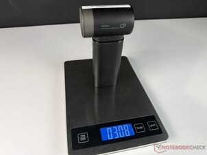 El ventilador de mano pesa algo más de 300 g.