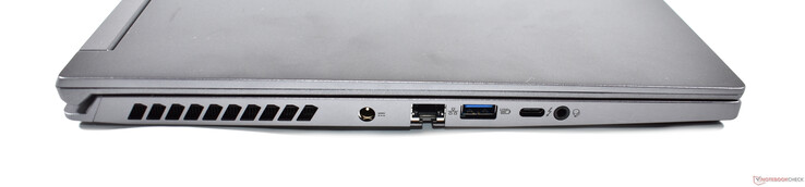 Lado izquierdo: conexión de alimentación, RJ45, USB-A 3.2, Thunderbolt 4, audio de 3,5 mm