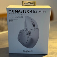 El supuesto embalaje de venta al público de la MX Master 4 para Mac. (Fuente de la imagen: eBay)