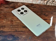 Xiaomi Redmi Note 15 4G es un smartphone económico. ¿Qué significa eso para las cámaras? (Fuente de la imagen: Notebookcheck)