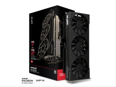 La serie XFX Swift de tarjetas Radeon RX 9070 XT (en la imagen) y RX 9070 cuenta con refrigeradores de triple ventilador. (Fuente de la imagen: XFX)