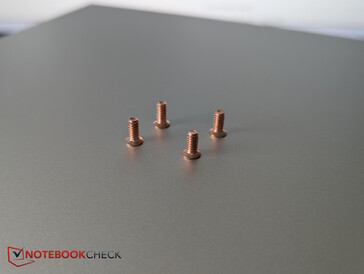 4 tornillos
