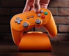La nueva versión de la 8BitDo Pro 3 presenta un acabado especialmente llamativo. (Fuente de la imagen: 8BitDo)