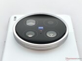 Un filtrador afirma que el Vivo X300 Ultra contará con un sensor de color como el Oppo Find X9 Ultra e introducirá un nuevo teleconvertidor. (Fuente de la imagen: Notebookcheck)