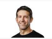 Una fotografía de John Ternus, vicepresidente senior de ingeniería de hardware de Apple. (Fuente de la imagen: Apple) 