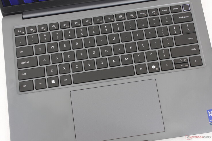 Experiencia de escritura y uso del panel táctil idéntica a la del Dell Pro 7 13 2 en 1