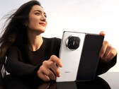 El nuevo Huawei Mate X tiene una carcasa de cámara retocada que protege los mismos sensores. (Fuente de la imagen: Huawei)