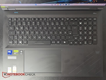 Teclado y panel táctil