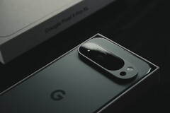 Los futuros smartphones Pixel podrían cambiar el rendimiento por una mayor duración de la batería y una mejora térmica. (Fuente de la imagen: Samuel Angor & Unsplash)