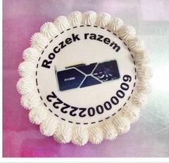 La pastelería en línea e-torty.pl compartió una foto de la inusual tarta de &quot;aniversario&quot; (Fuente de la imagen: e-torty.pl)
