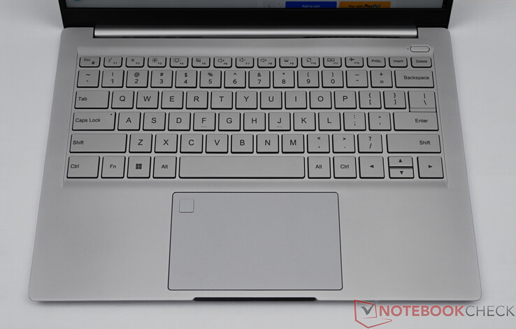 Los dispositivos de entrada en el Ninkear S14