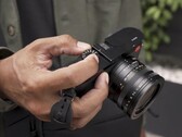 La Peak Design Micro Clutch es especialmente útil para aquellas cámaras retro que sacrifican la función en favor de la apariencia. (Fuente de la imagen: Peak Design)