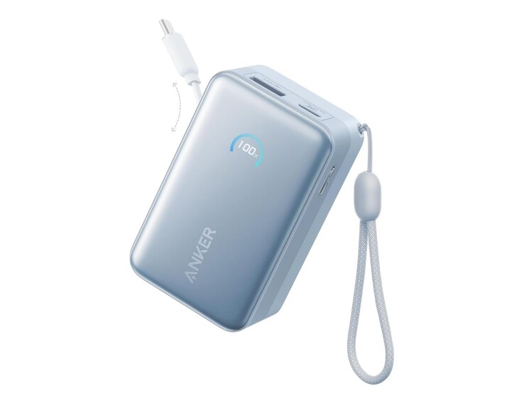 El Anker Nano Power Bank (10K, 45W, cable USB-C retráctil incorporado) en azul