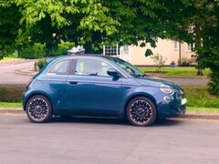 La producción del Fiat 500e en Turín se detendrá durante varias semanas. (Fuente de la imagen: Stellantis)