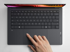 El nuevo OmniBook Ultra 14 de HP en su opción de color Gris Eclipse. (Fuente de la imagen: HP)