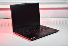 El Lenovo ThinkPad E14 Gen 7 AMD (fuente de la imagen: Benjamin Herzig)