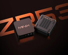 El ZR535 funciona con el Ryzen 5 3501U, un procesador recientemente presentado pero ya algo anticuado. En la imagen: una fotografía promocional en la que se muestran la parte superior e inferior del mini PC.