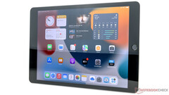 El iPad económico de este año podría recibir un pequeño aumento de pantalla de 10,2 a 10,5 pulgadas. (Fuente de la imagen: NotebookCheck)