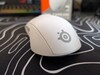Parte posterior con el logotipo de SteelSeries.