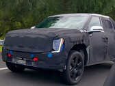 La próxima camioneta eléctrica de Kia ha sido vista realizando pruebas en las carreteras de EE.UU. antes de su lanzamiento oficial. (Fuente de la imagen: KindelAuto en YouTube)