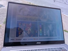 Al aire libre bajo la luz del sol