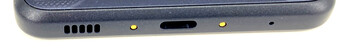 Abajo: altavoz, clavijas de conexión, puerto USB tipo C, micrófono